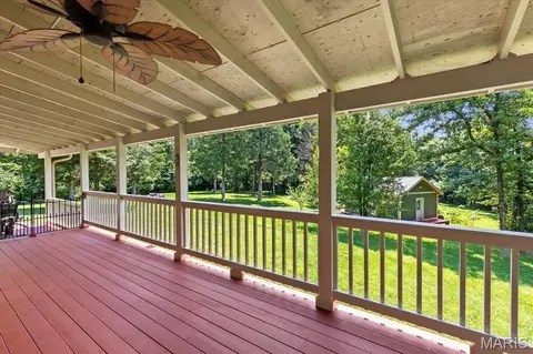 Exterior - 44 Wilderness Ln, Defiance, MO 63341 photo 4 of 15