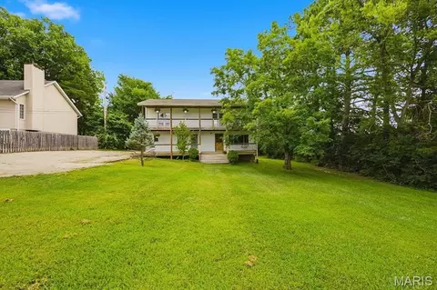 814 Eureka Rd, Eureka, MO 63025 photo 2