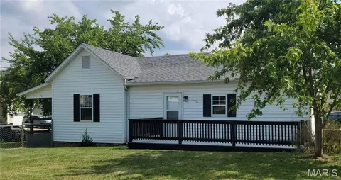 405 S Vandervoot St, Desloge, MO 63601