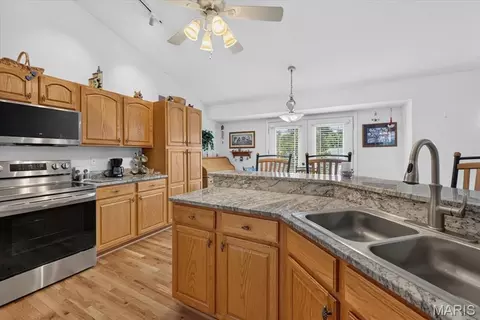 Kitchen - 3132 Post Run Dr, O'fallon, MO 63368 photo 2 of 4