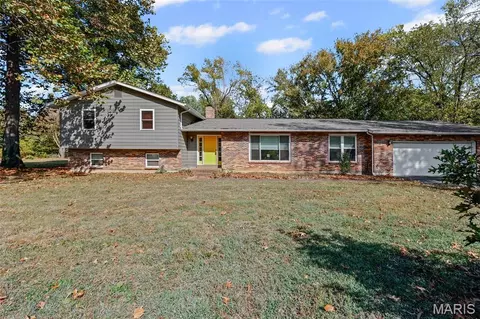5967 Town And Country Ln, House Springs, MO 63051
