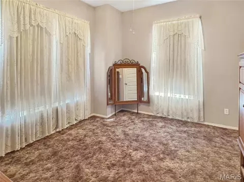 Bedroom - 305 E Main St, Washington, MO 63090 photo 3 of 10