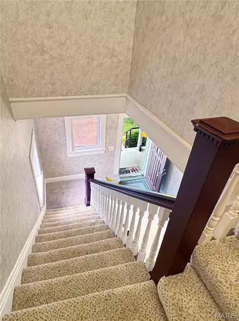 Entry Way - 305 E Main St, Washington, MO 63090 photo 5 of 6