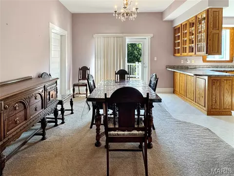 Dining - 305 E Main St, Washington, MO 63090 photo 4 of 5