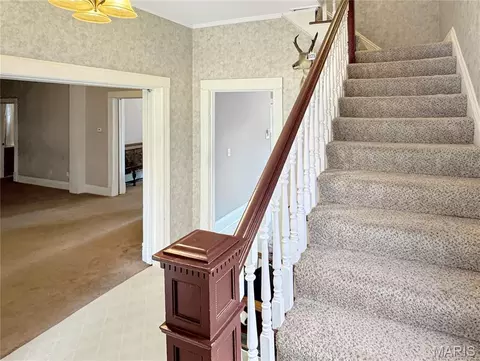 Entry Way - 305 E Main St, Washington, MO 63090 photo 1 of 6