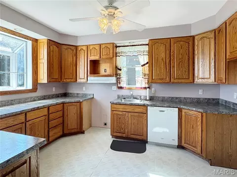 Kitchen - 305 E Main St, Washington, MO 63090 photo 4 of 6