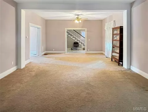 Living - 305 E Main St, Washington, MO 63090 photo 6 of 7