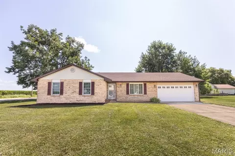 2186 Nathan Ave, Mascoutah, IL 62258