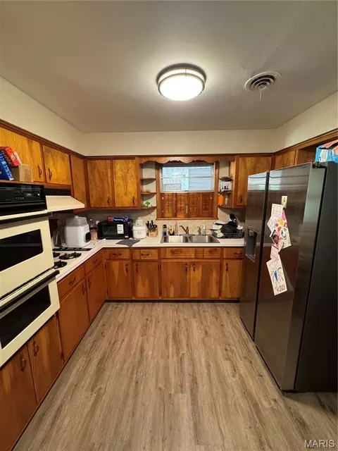 Kitchen - 812 Hastings Dr, Kennett, MO 63857 photo 1 of 2