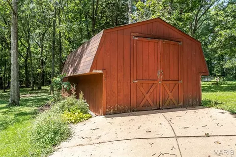 Exterior - 862 College Rd, Union, MO 63084 photo 9 of 10