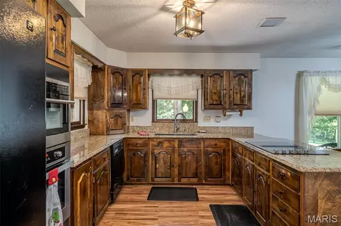 Kitchen - 862 College Rd, Union, MO 63084 photo 2 of 5