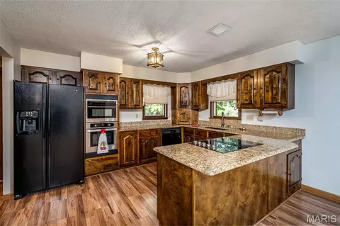 Kitchen - 862 College Rd, Union, MO 63084 photo 1 of 5
