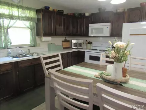 Kitchen - 710 Sarah St, Sullivan, MO 63080 photo 2 of 2