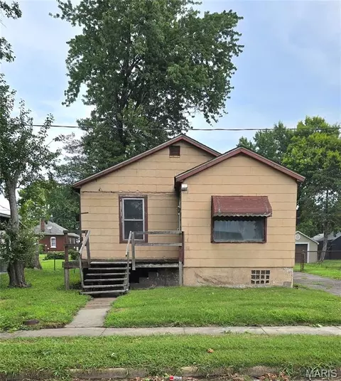 2327 E 25th St, Granite City, IL 62040