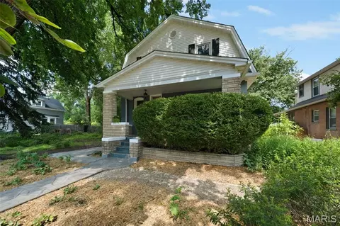 2626 Margarette Ave, Maplewood, MO 63143 photo 3