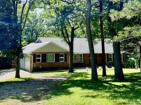 25532 Southwind Rd, Warrenton, MO 63383
