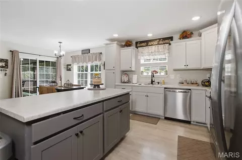 Kitchen - 205 Zeigenbein Rd, Saint Robert, MO 65584 photo 1 of 3