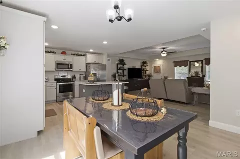 Dining - 205 Zeigenbein Rd, Saint Robert, MO 65584 photo 2 of 2