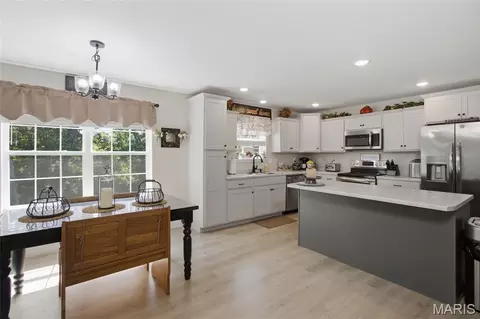 Kitchen - 205 Zeigenbein Rd, Saint Robert, MO 65584 photo 3 of 3