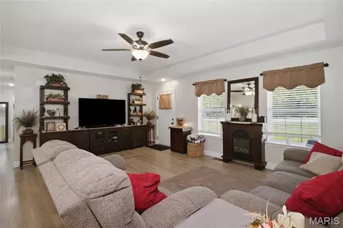 Living - 205 Zeigenbein Rd, Saint Robert, MO 65584 photo 1 of 3