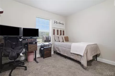 Bedroom - 205 Zeigenbein Rd, Saint Robert, MO 65584 photo 4 of 8