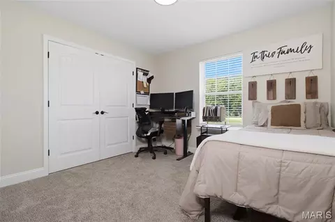 Bedroom - 205 Zeigenbein Rd, Saint Robert, MO 65584 photo 3 of 8