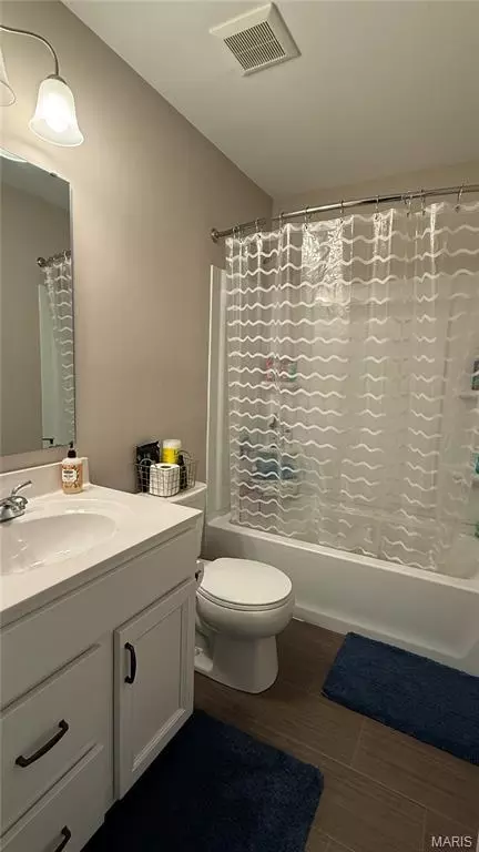 Bath - 320 Newbridge Way, O'fallon, MO 63368 photo 3 of 3