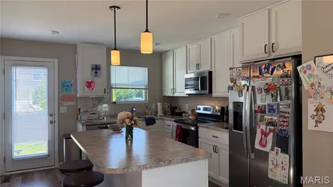 Kitchen - 320 Newbridge Way, O'fallon, MO 63368 photo 2 of 2