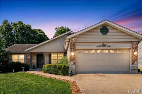 11 Eagle Chase Ct, Saint Peters, MO 63376