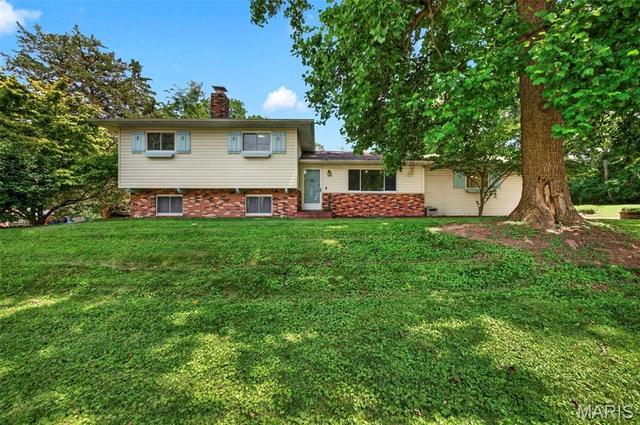 3820 Berview Ln, Saint Louis, MO 63125