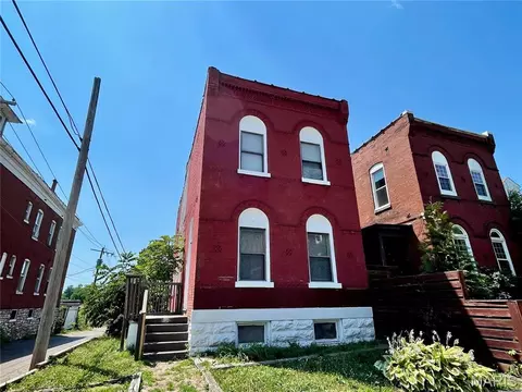3943 Iowa Ave, Saint Louis, MO 63118