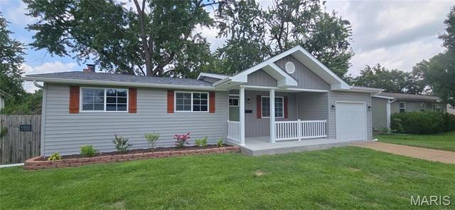 1495 Tahoe Dr, Florissant, MO 63031