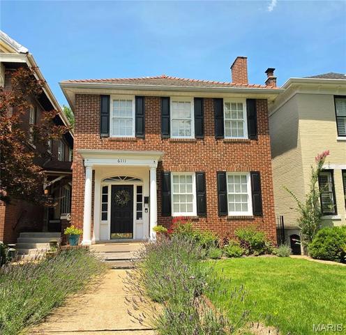 6111 Westminster Pl, Saint Louis, MO 63112