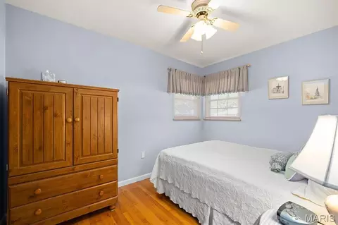 Bedroom - 112 Crest Haven Dr, Belleville, IL 62221 photo 3 of 6