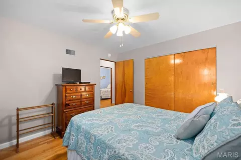 Bedroom - 112 Crest Haven Dr, Belleville, IL 62221 photo 6 of 6