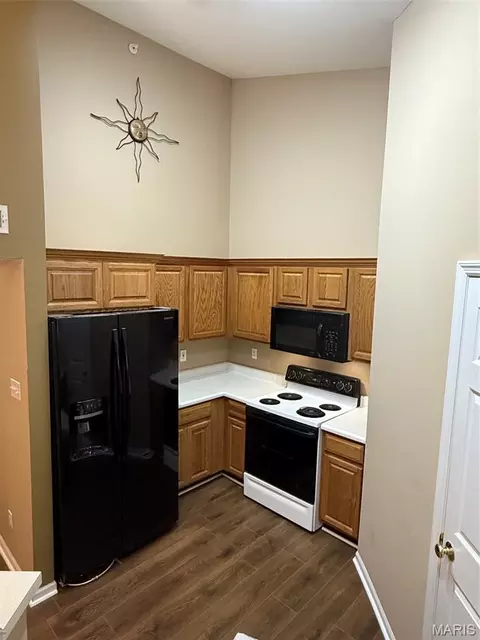 Kitchen - 1610 Forest Springs Ln #C, Ballwin, MO 63021 photo 2 of 5