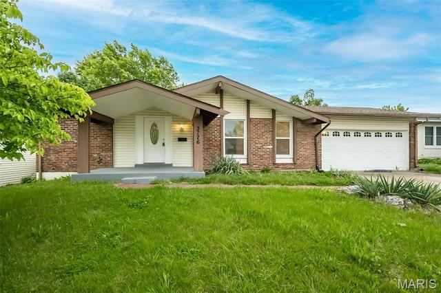 3726 Briargrove Dr, Florissant, MO 63031
