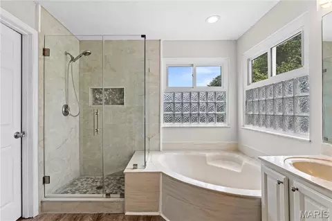 Bath - 7290 Picasso Dr, O'fallon, MO 63368 photo 3 of 4