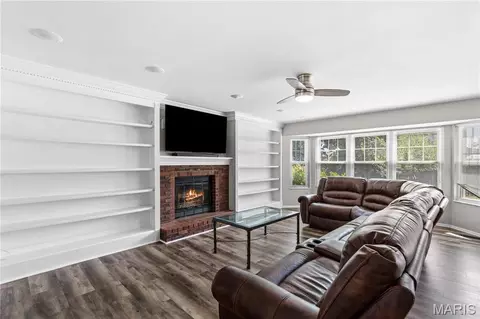 Living - 7290 Picasso Dr, O'fallon, MO 63368 photo 2 of 3