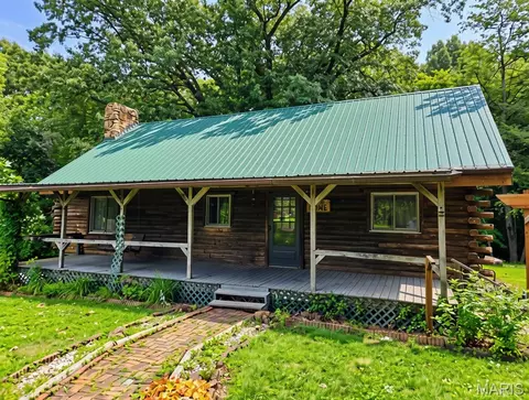 1160 Old Quarry Trl, Litchfield, IL 62056