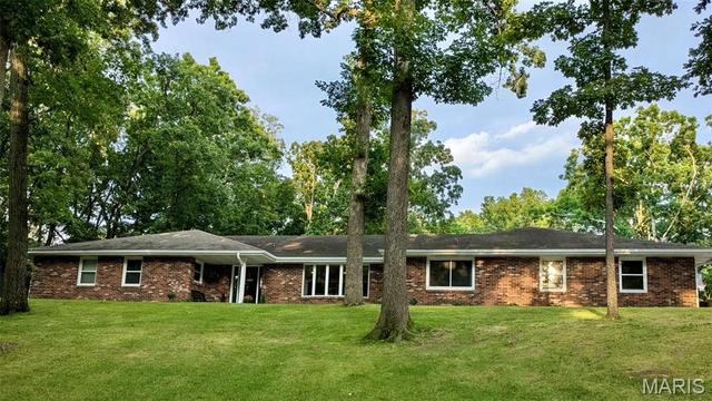 3214 Lakewood Dr, Cape Girardeau, MO 63701