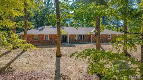 3214 Lakewood Dr, Cape Girardeau, MO 63701