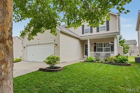 1001 Harmony Lake Pkwy, Saint Peters, MO 63376