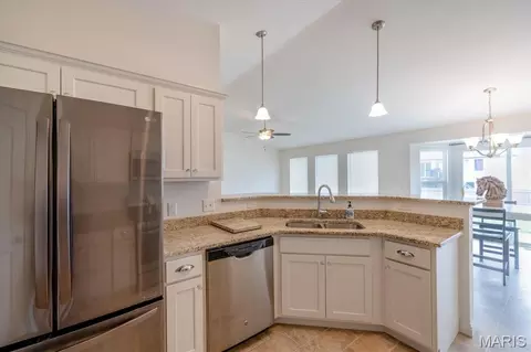 Kitchen - 117 Falcons Crest Dr, Wright City, MO 63390 photo 2 of 2