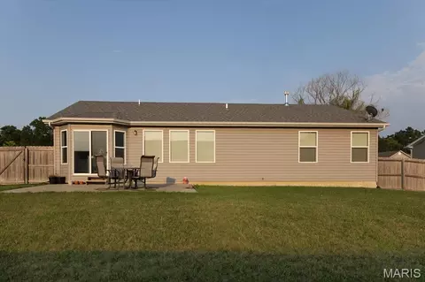 Exterior - 117 Falcons Crest Dr, Wright City, MO 63390 photo 3 of 3