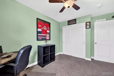 Bedroom - 527 Falcons Flight, Wright City, MO 63390 photo 5 of 7