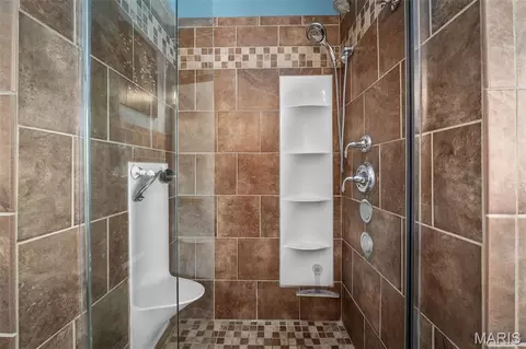 Bath - 103 Mackintosh Ln, O'fallon, MO 63368 photo 3 of 8