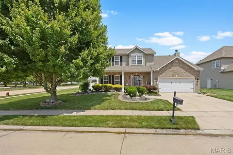 1 E Picketts Xing, Edwardsville, IL 62025