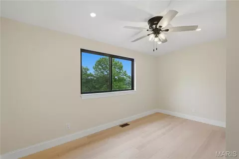 Bedroom - 1716 Pottery Rd, Washington, MO 63090 photo 3 of 5
