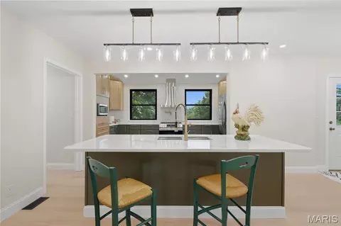 Kitchen - 1716 Pottery Rd, Washington, MO 63090 photo 3 of 3